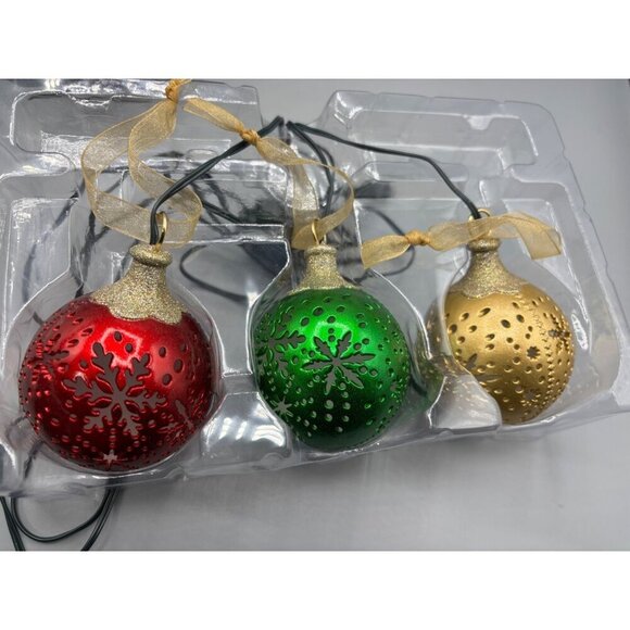 Hallmark Illuminations Snowflake Snowballs Ornaments 6 Pc LED Light - Picture 2 of 6